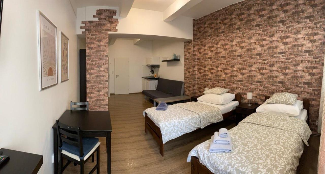 Zizkov Cosy Studio Apartments Praga Exterior foto